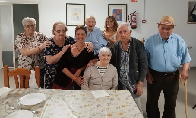 La Diputación de Cáceres promueve la narración oral y la música en directo en centros de mayores con los ‘Encuentros narrativos’