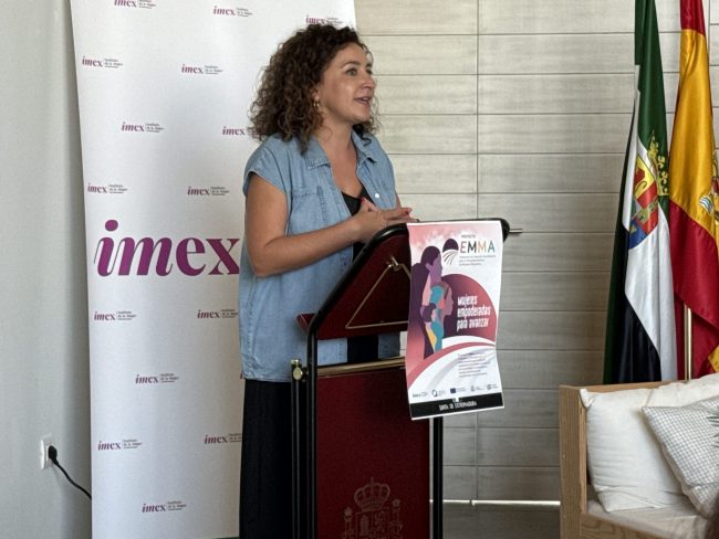 El Instituto de la Mujer de Extremadura promoverá la inserción laboral de mujeres inmigrantes