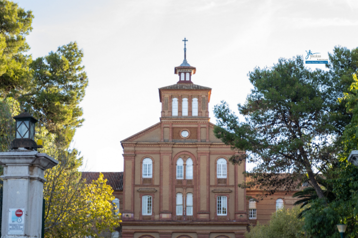 El Colegio San José de Villafranca de los Barros acoge a jóvenes peregrinos de todo el mundo que se dirigen a Lisboa por la JMJ 2023