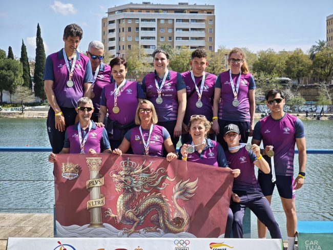 El Extremadura Dragon Boat consigue dos medallas en el Campeonato de España de Barco Dragón