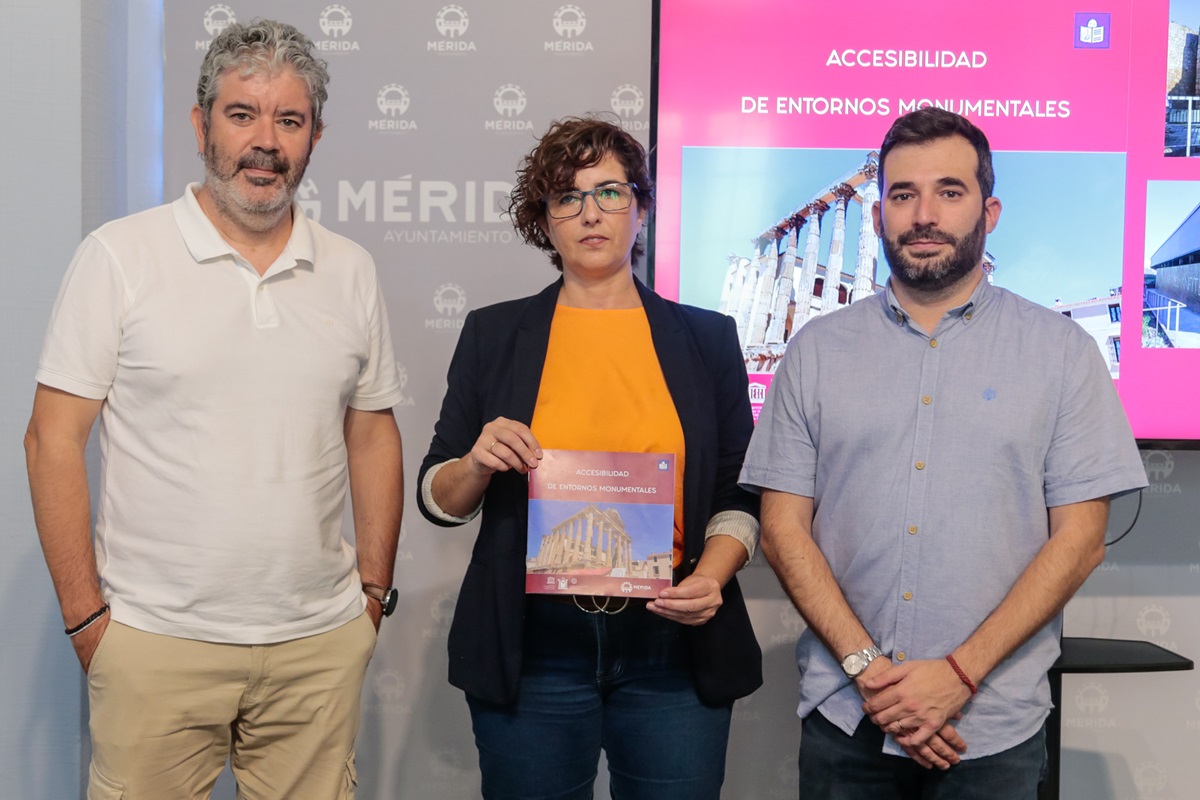 El Ayuntamiento de Mérida diseña una guía monumental accesible en lectura fácil