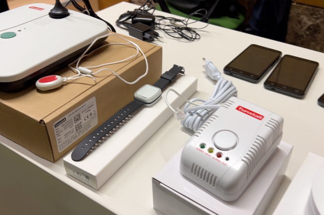 Cerca de 2.000 personas se benefician del servicio de teleasistencia de la Diputación de Cáceres en 2023