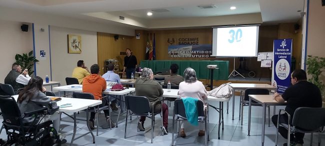 Cocemfe Badajoz selecciona a 20 personas con discapacidad para trabajar en la Fundación Municipal de Deportes